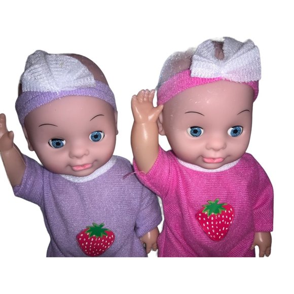 Kid Concepts newborn twin  Dolls- never opened - Picture 6 of 9